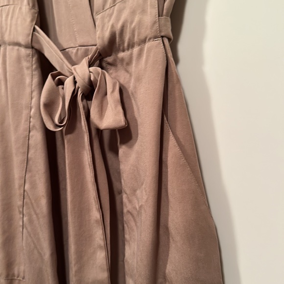 BNWT BCBG Khaki Beige Jumpsuit XXS - Picture 5 of 8